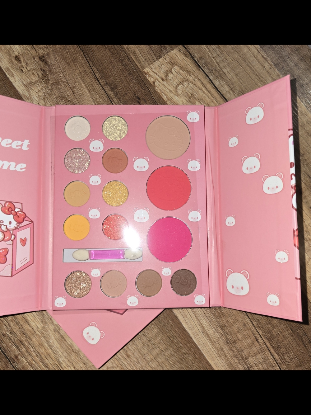 Hello Kitty Pink Glitter Face Compact Palette - Picture 3 of 5